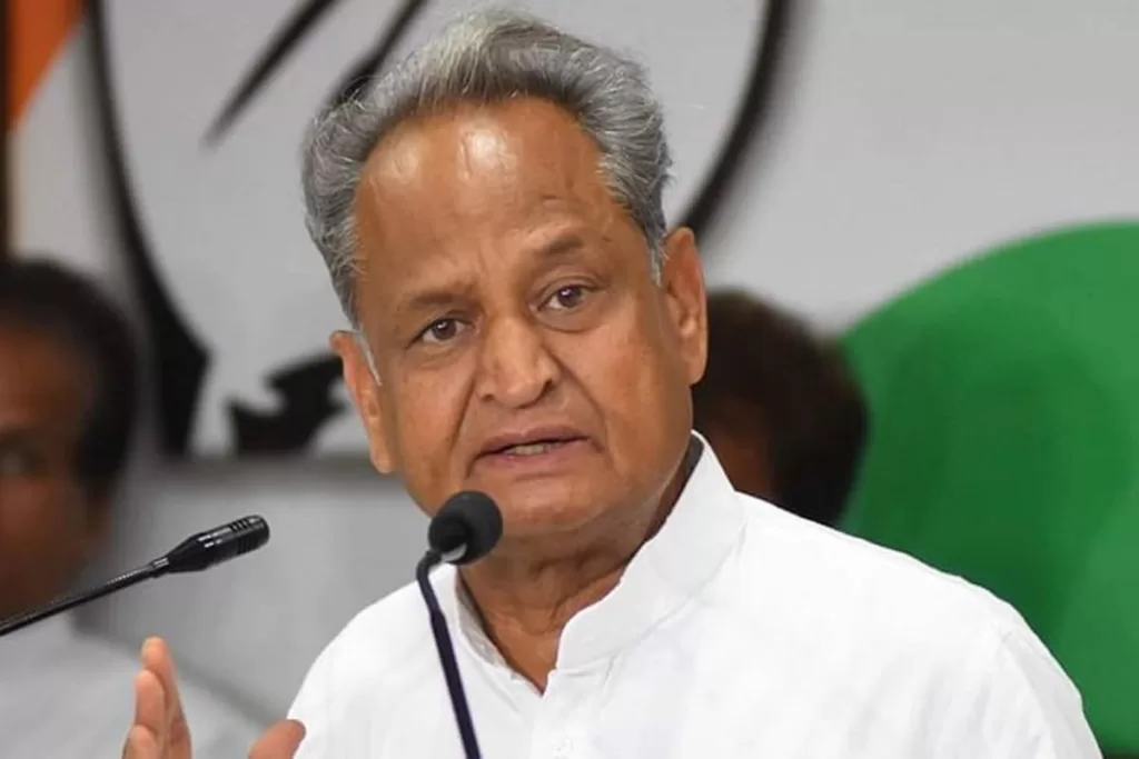 CM Gehlot Approves Equipment & books for Rajasthan's 4 medical colleges