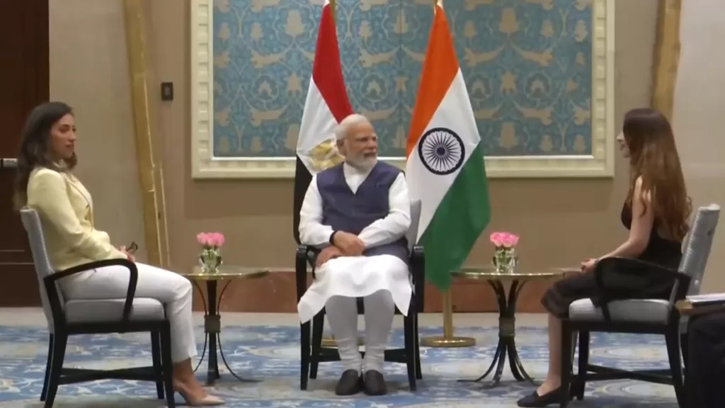 PM Modi meets prominent Egyptian Yoga instructors in Cairo