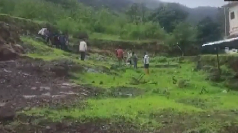 Bus Carrying 20 Passengers Falls Into Ditch In Nashik