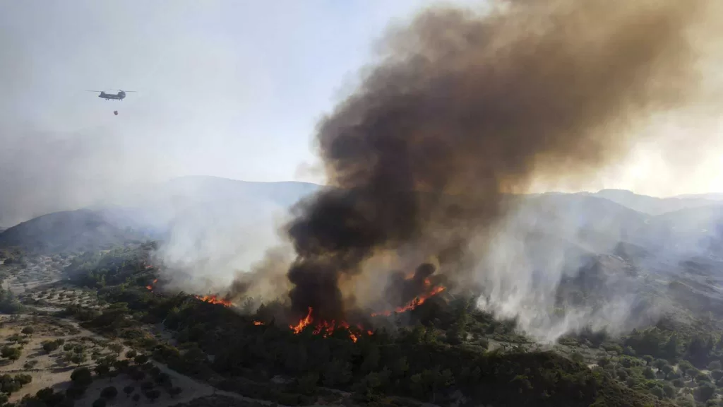 Two pilots die as firefighting plane crashes in Greece wildfires